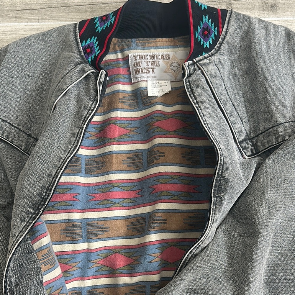 Gray Bomber Jacket With Patterned Trim - image 6